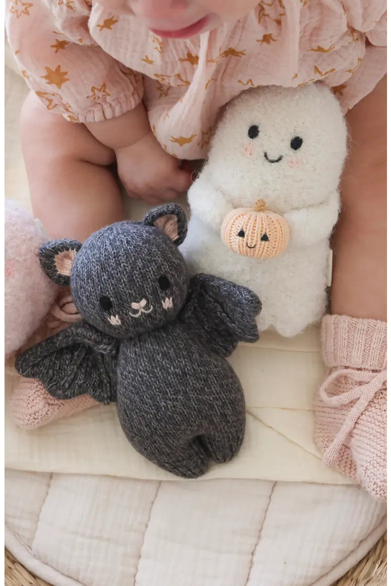 Baby Ghost - Cuddle + Kind