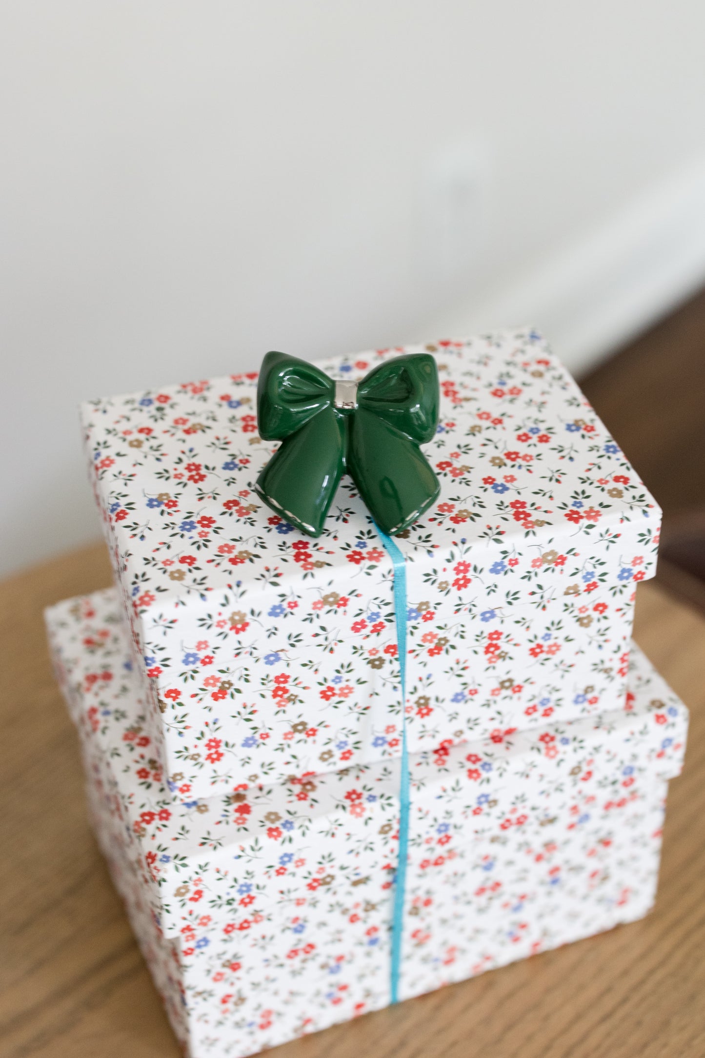 Wrap It Up (Green Bow) - Nora Fleming