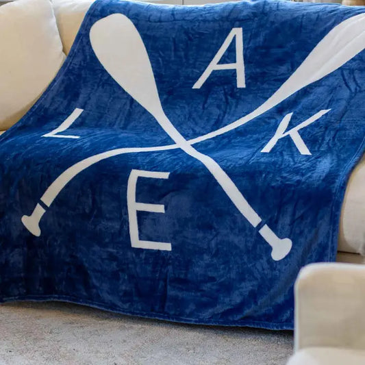 'Lake' Throw Blanket